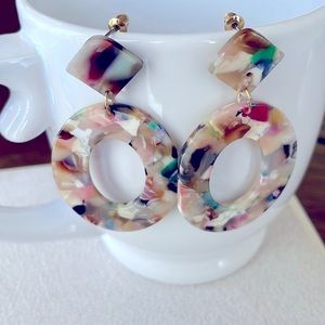 Oval shape marble pattern dangle earrings